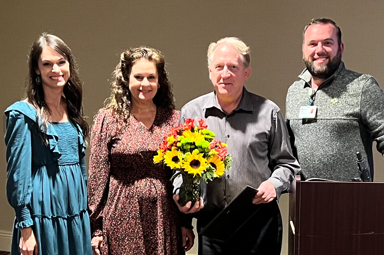 Mon Health Medical Center Auxiliary Dedicates & Recognizes 2022 Virginia Jarrett Volunteer of the Year